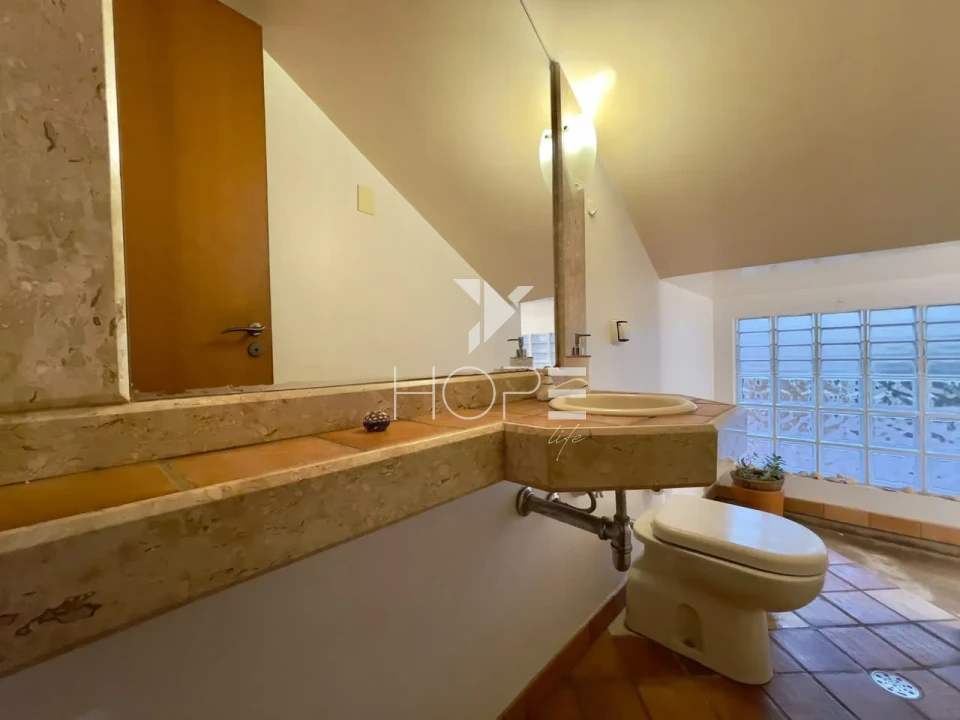 Imagens do imóveis Sobrado à Venda com Piscina – 301m² – 3 Quartos (1 Suíte) – Tucano – Zona Sul – Londrina/PR