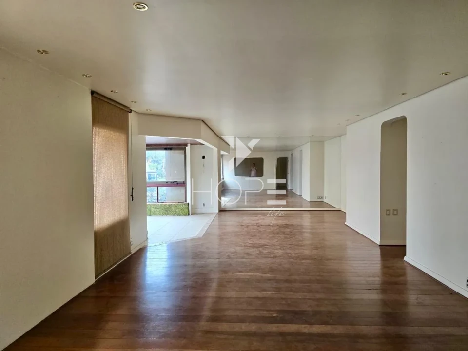Imagens do imóveis Apartamento à Venda no Centro - 4 Quartos ( 1 Suíte)  3 Vagas - 240m² - Londrina/Pr.