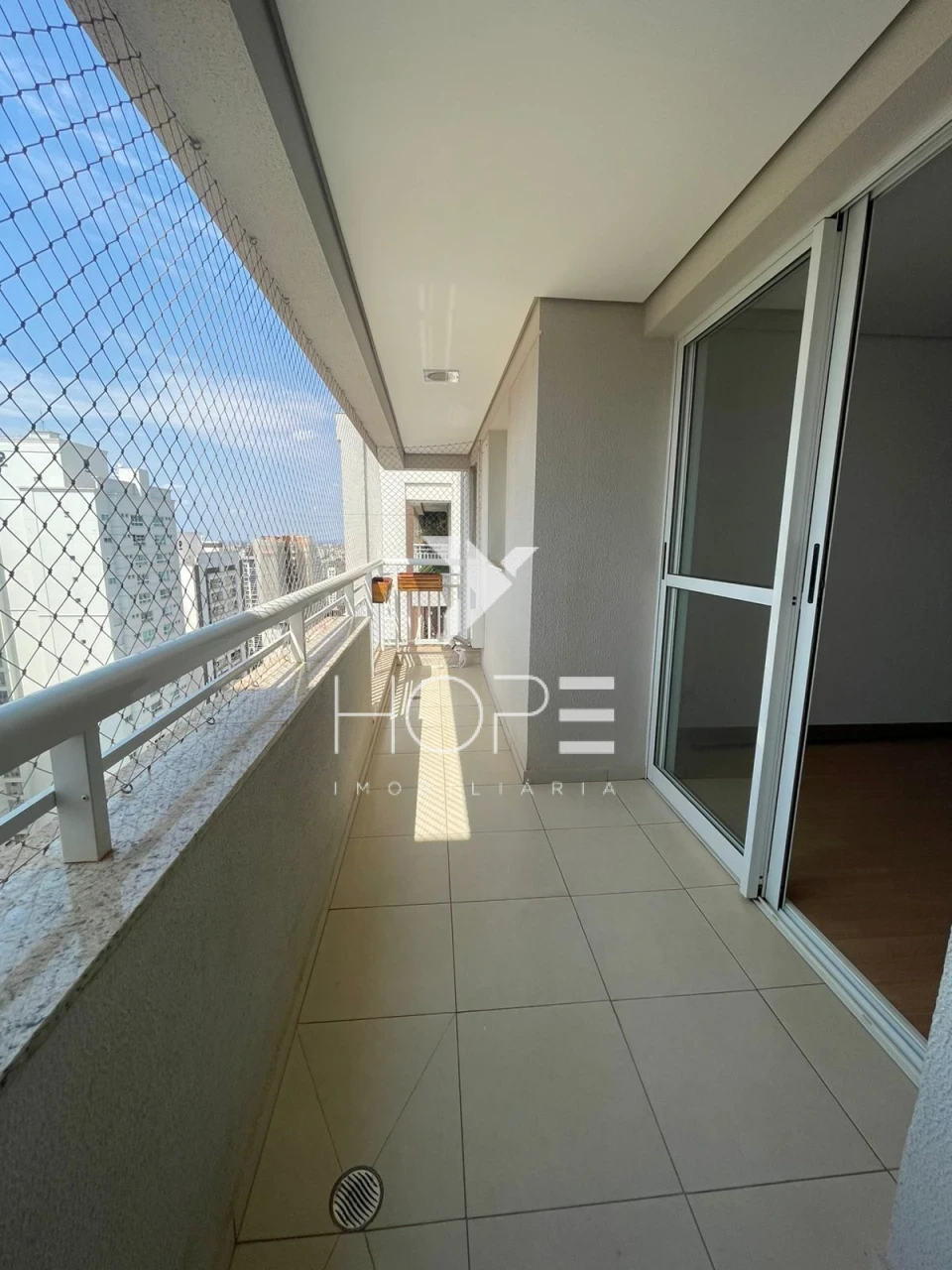 Apartamento 3 Quartos para Locação – Gleba Palhano – Edifício Liberty – Andar Alto – Londrina/PR