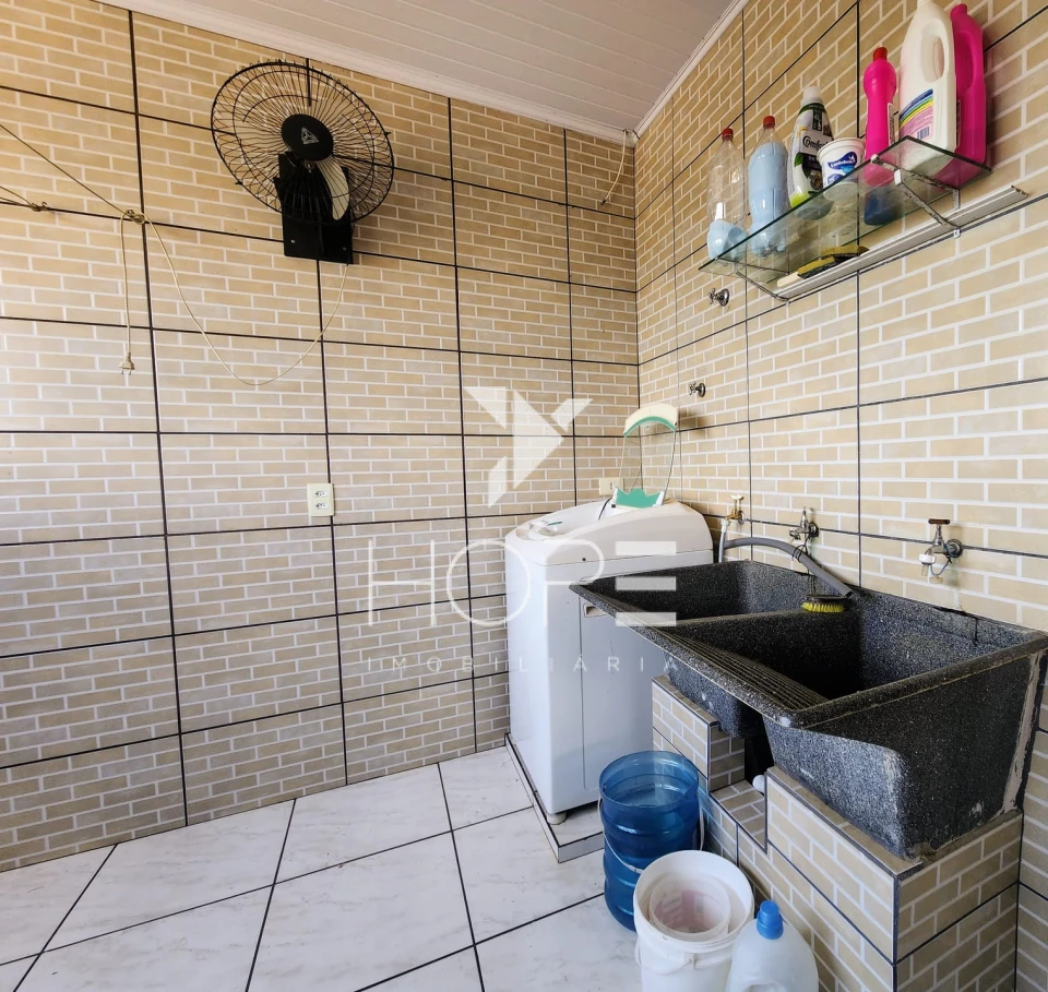 Casa à venda – 3 quartos – Conjunto Parigot de Souza 3 – Londrina/PR