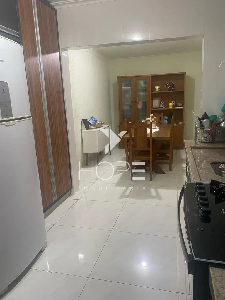 Sobrado à Venda - 6 Quartos – 306 m² de terreno – Portal de Versalhes 2 – Zona Oeste – Londrina/PR