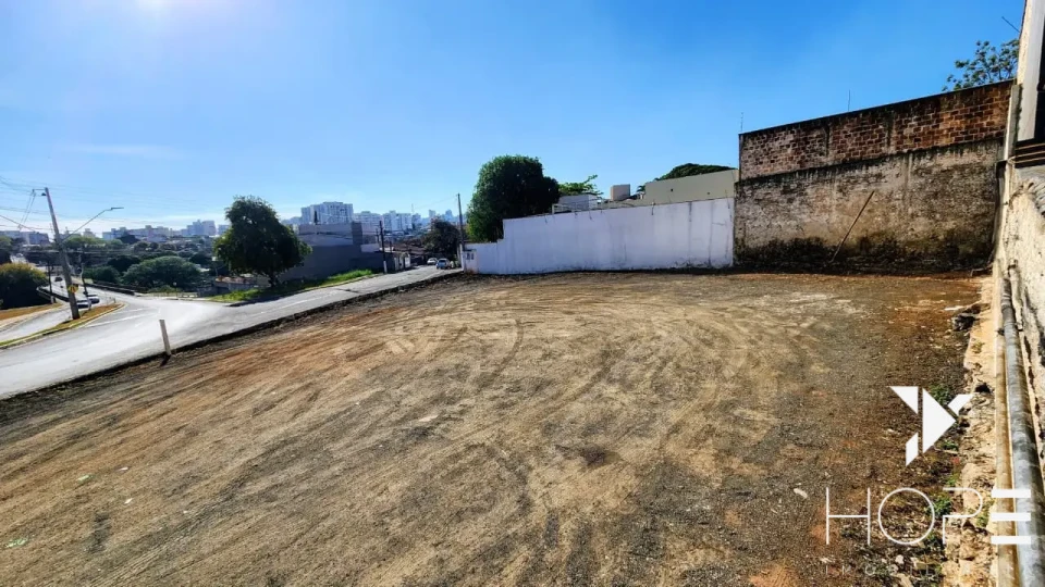 Imagens do imóveis Terreno Comercial à Venda – 472m² – Califórnia – Londrina/PR