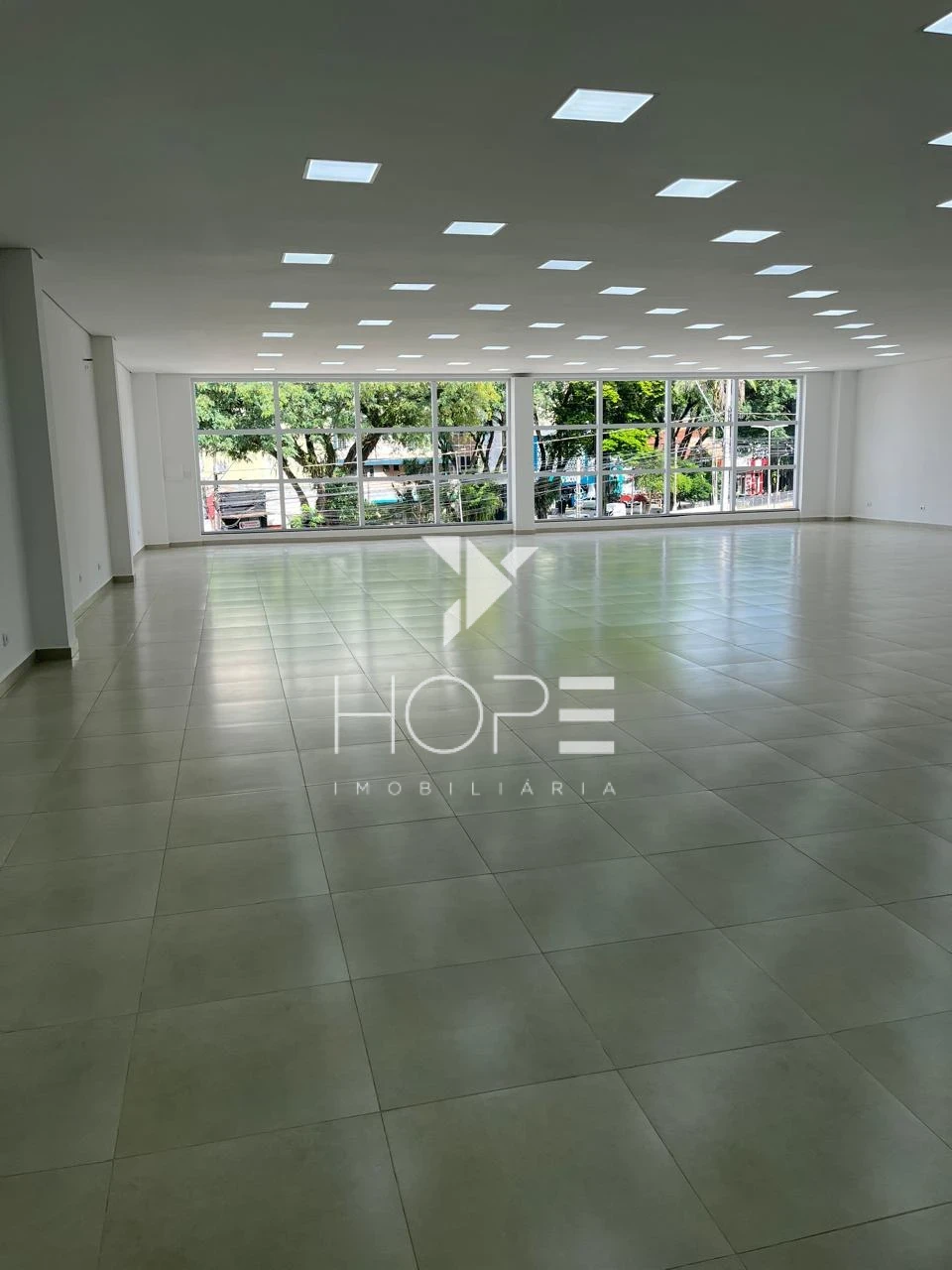 Loja Comercial Nova para Locação – 670 m² – Dois Pavimentos – região Central - Londrina/PR
