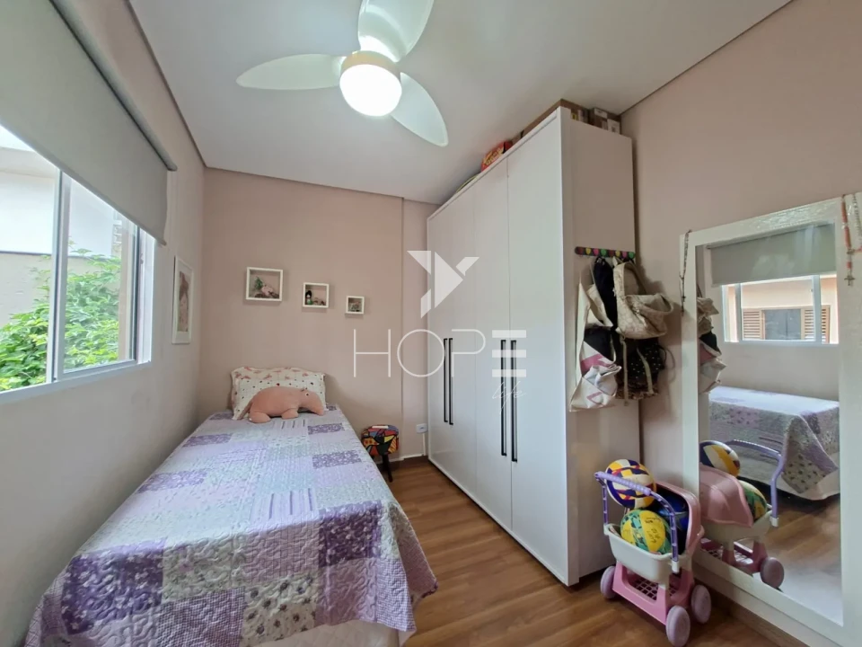 Imagens do imóveis Casa à venda com 190 m² - 4 quartos - 2 banheiros - edícula - 3 vagas - Zona Leste - Proximo ao Aeroporto - Londrina PR