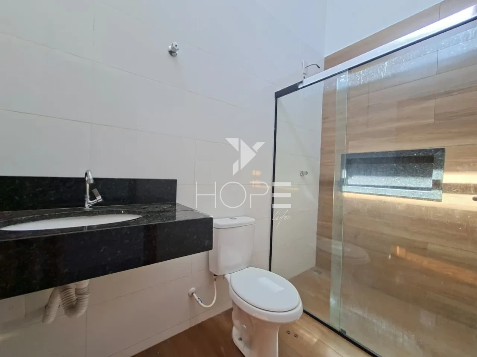 Casa geminada à venda com 73m² - 2 quartos - 1 banheiro - 1 Vaga - Jardim Padovani - Londrina PR
