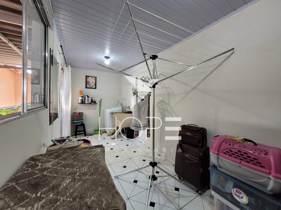 Imagens do imóveis Sobrado com 2 quartos e edícula à venda no Jardim Silvino – Cambé/PR