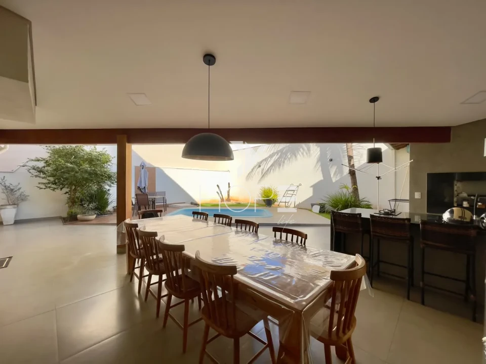 Sobrado em Condomínio à Venda – 261m² – 3 Quartos (1 Suíte) – Vale das Araucárias – Parque Residencial Alcântara – Zona Sul – Londrina/PR