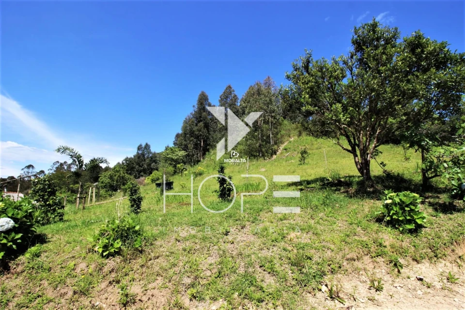 Chácara Completa à Venda  3.8 Alqueres Paulista e 4 Minas de Água – Agudos do Sul PR