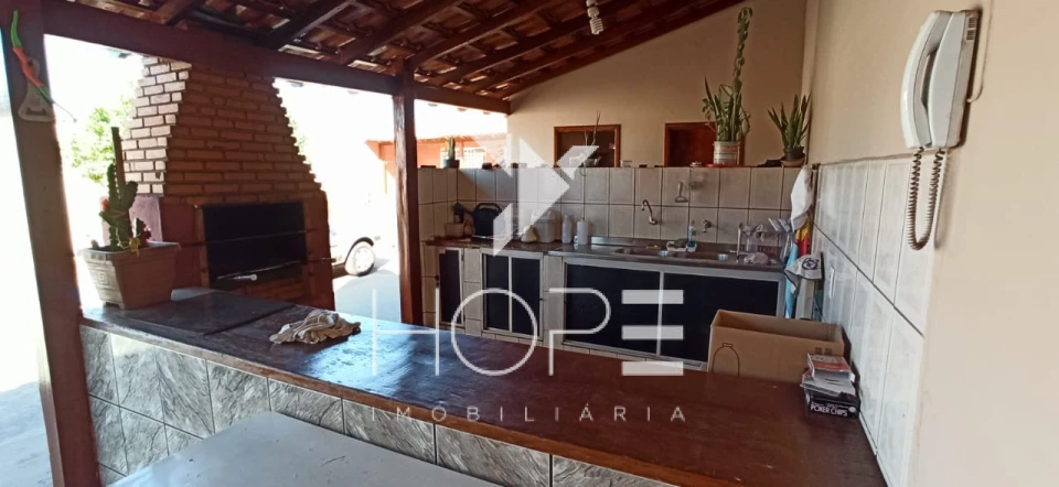 Imagens do imóveis Casa Térrea à Venda – 193m² – 4 Quartos (1 Suíte) – Vila Brasil – Região Central – Londrina/PR