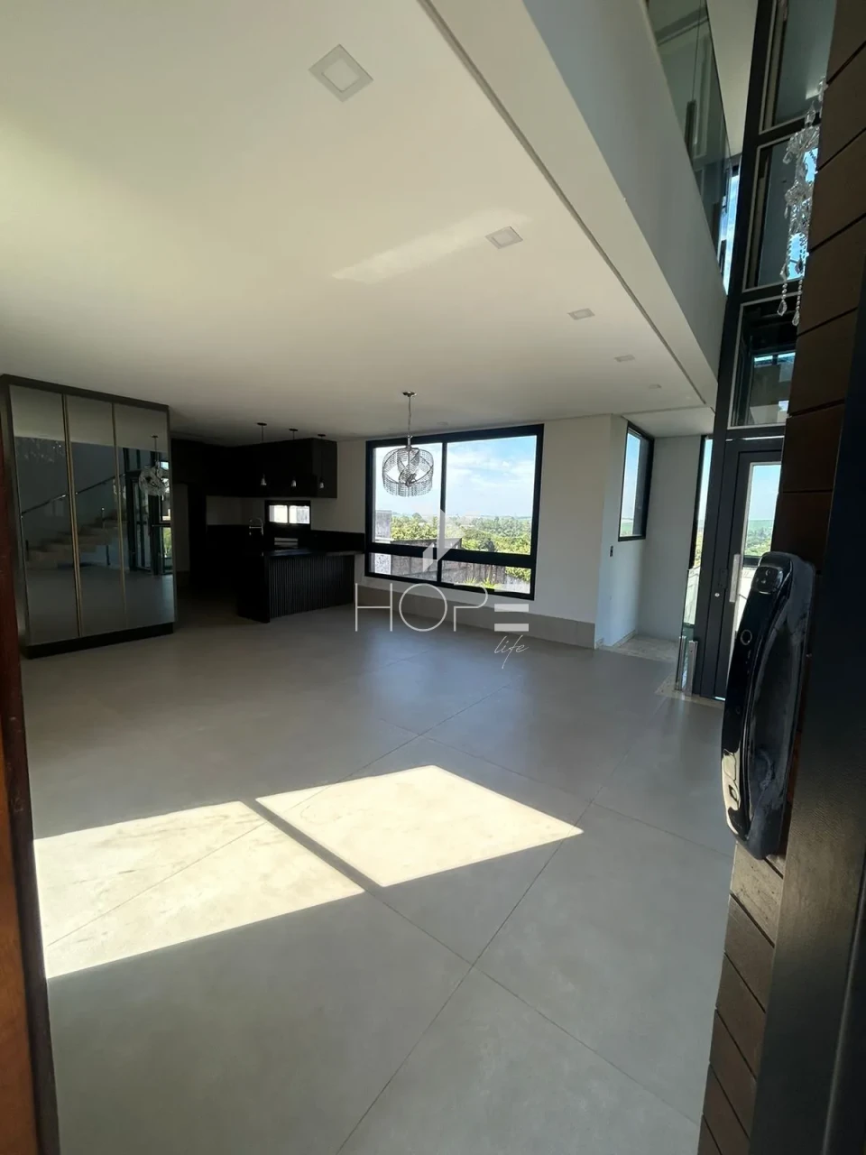 Imagens do imóveis Casa Exclusiva em Condomínio Fechado – 4 Suítes - 3 ANDARES - Elevador - 800m² de Terreno - Condomínio Costa do Sol – Rolândia/PR