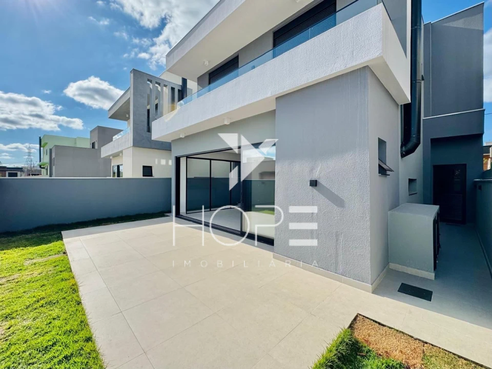 Sobrado Novo de 3 Suítes à Venda no Araçari – Parque Tauá – Londrina