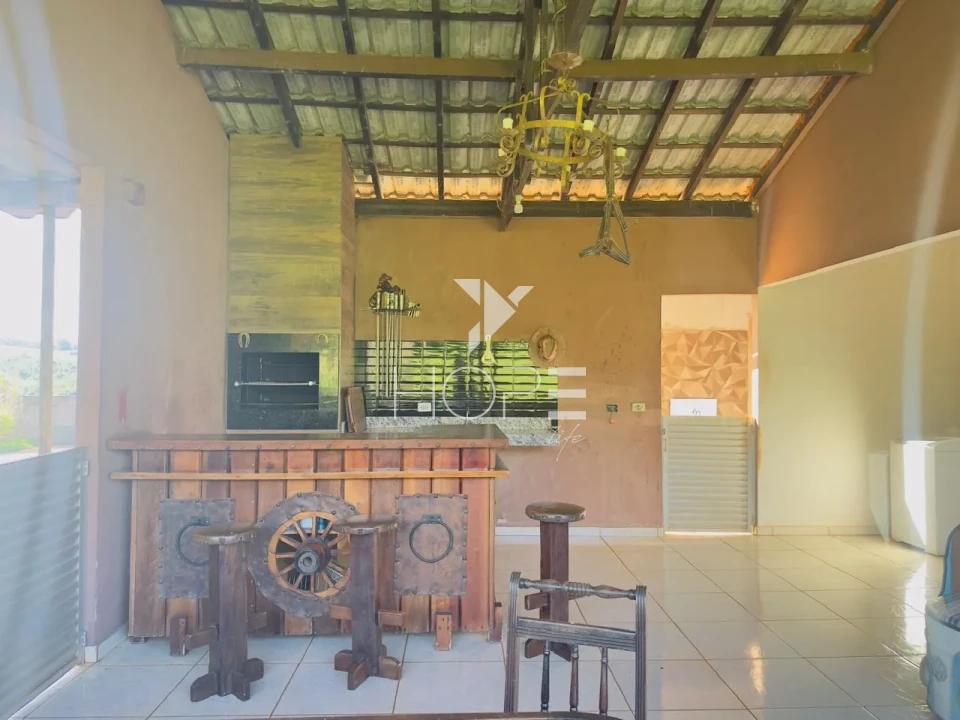 Imagens do imóveis Chácara à venda – 30.000 m² – Patrimônio Regina – Londrina/PR – Piscina e Espaço Gourmet