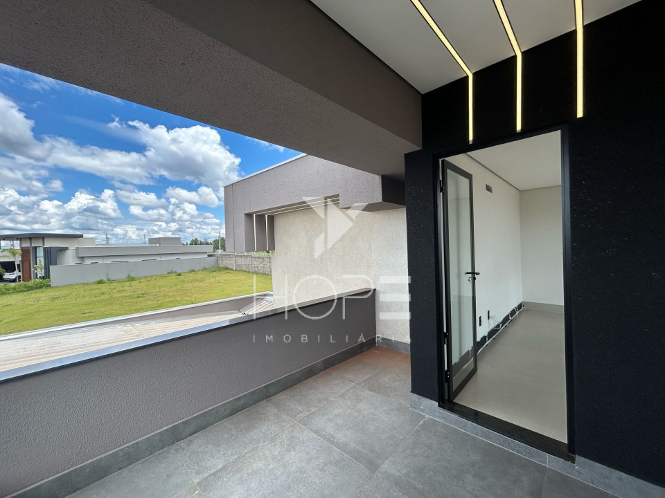 Excelente Casa à venda no Condomínio Residencial BelleVille