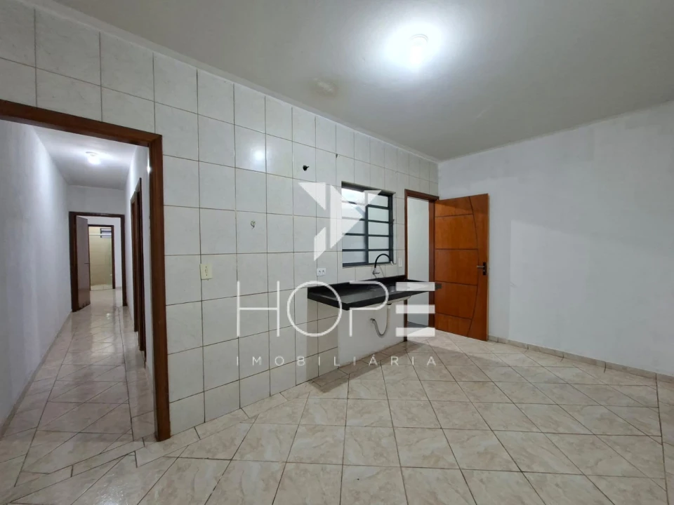 Casa 2 Quartos para Locação na Vila Romana – Londrina