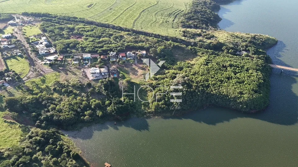 Imagens do imóveis Condomínio Porto das Águas - terreno molhado à venda com 2.000 m² - frente para o lago - Porecatu PR