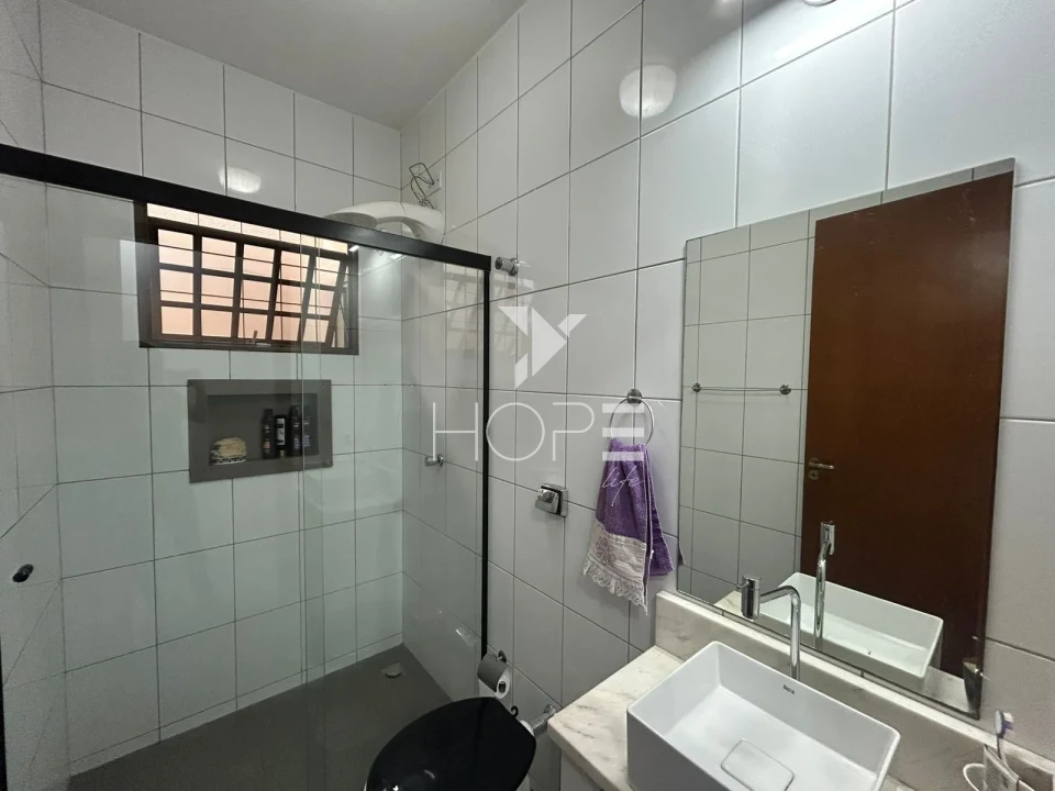 Imagens do imóveis Casa Geminada à venda com 126 m² - 3 quartos - 1 suíte - área gourmet - Zona Norte - Londrina PR