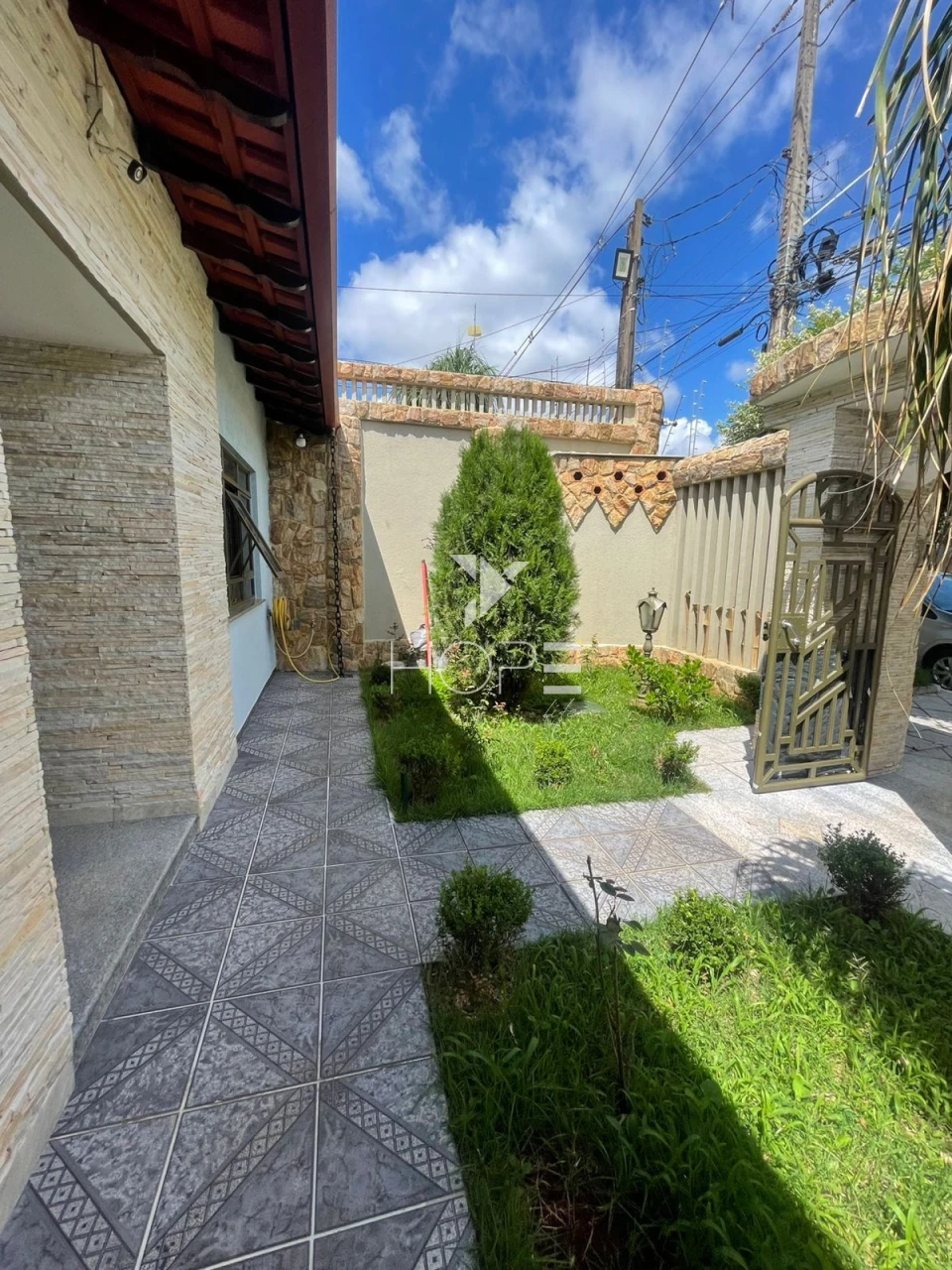 Imagens do imóveis Casa à venda com 192 m² - 4 quartos - 4 banheiros - 3 vagas - Jardim Adriana II - Zona Sul - Londrina/PR