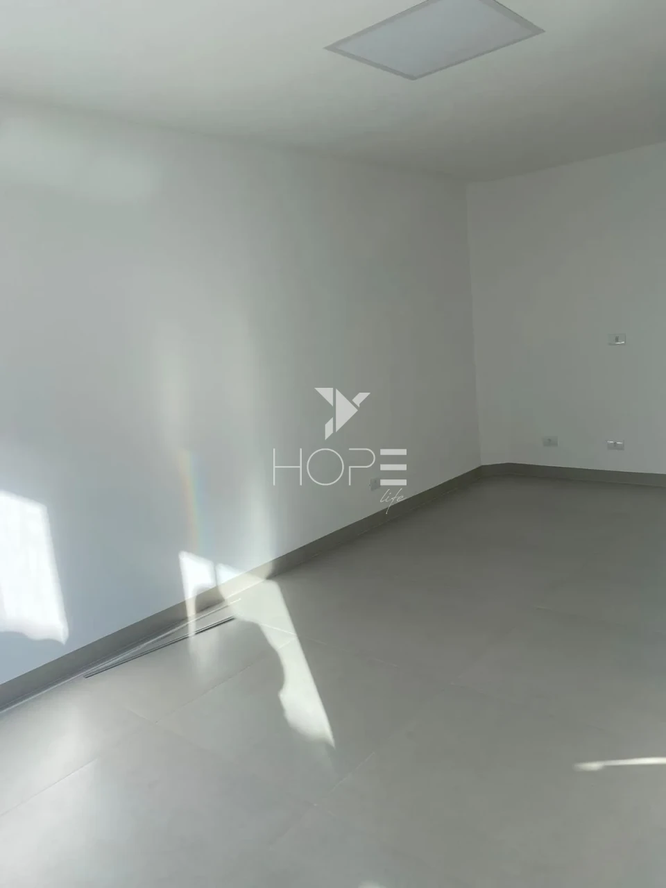 Ponto comercial reformado à venda com 244m² - estrutura para clínica - 5 salas - 3 vagas - Jardim Londrilar - Londrina PR
