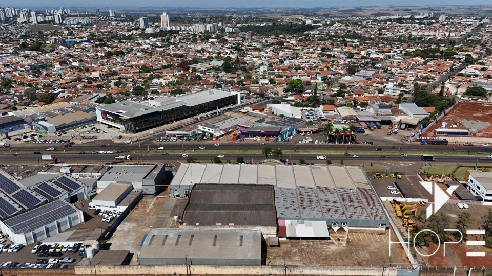 Imagens do imóveis Galpão/Barracão de 6.817 m² na Avenida Tiradentes, Londrina – Venda e Locação
