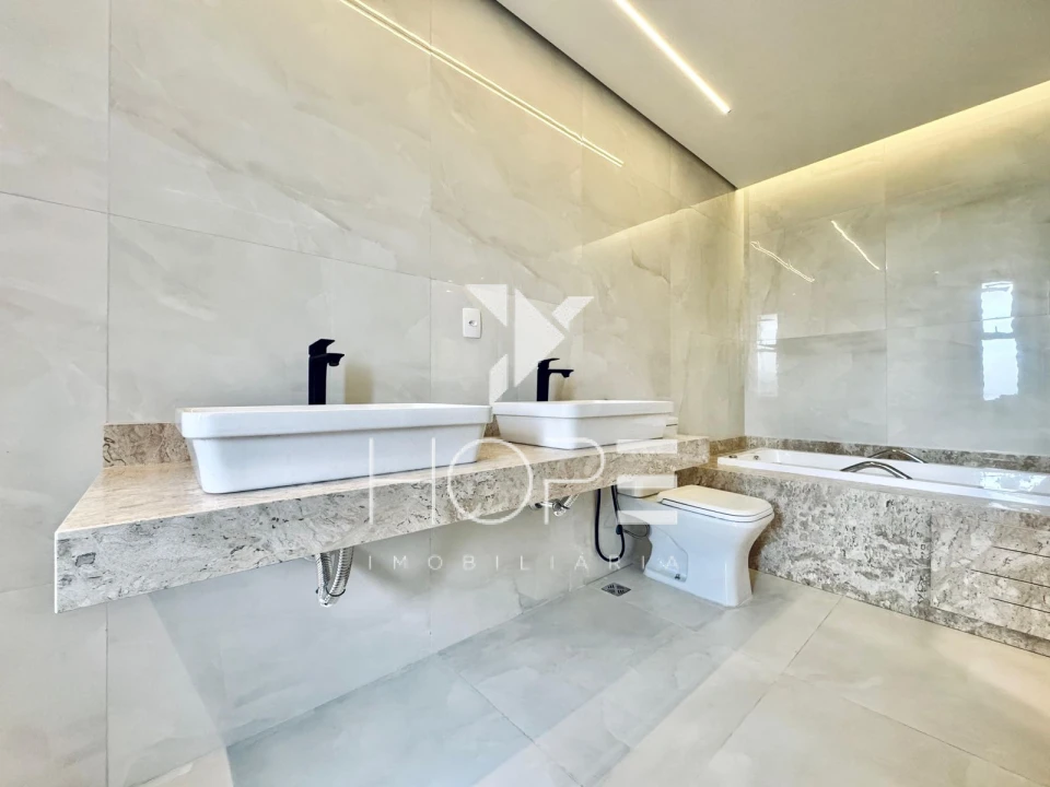 Sobrado Novo de 3 Suítes à Venda no Araçari – Parque Tauá – Londrina