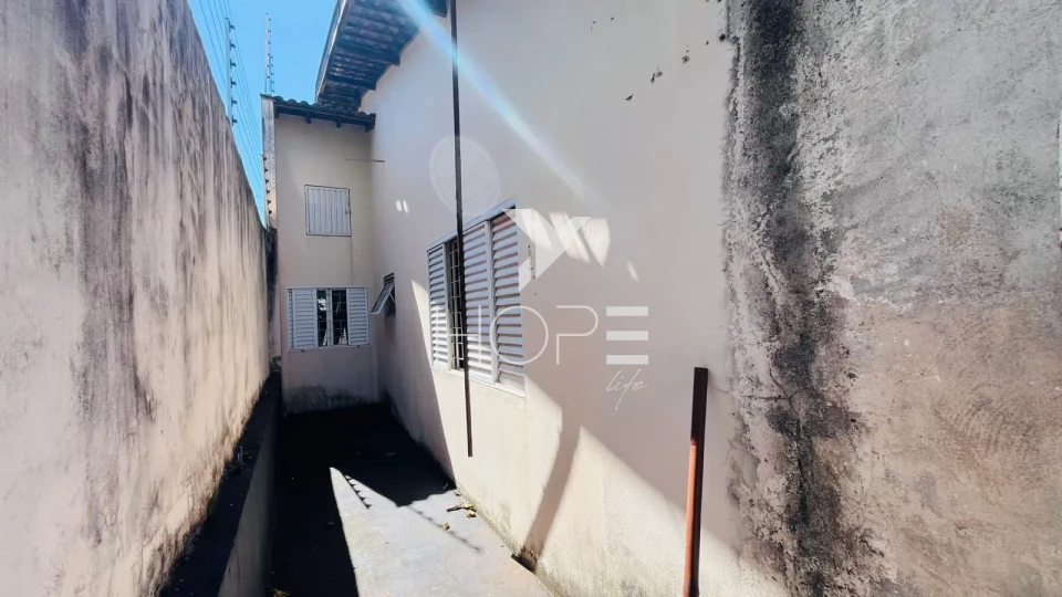 Imagens do imóveis Casa à venda em Rolândia - Aceita permuta em Veículo – 3 quartos (1 suíte) – Jardim Imperial – Rolândia/PR