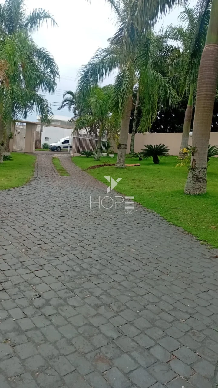 Imagens do imóveis Casa de Alto Padrão com 3 Suítes em Condomínio Fechado – Terreno de 5.000m² com Piscina Aquecida e Espaço Gourmet – Rolândia/PR