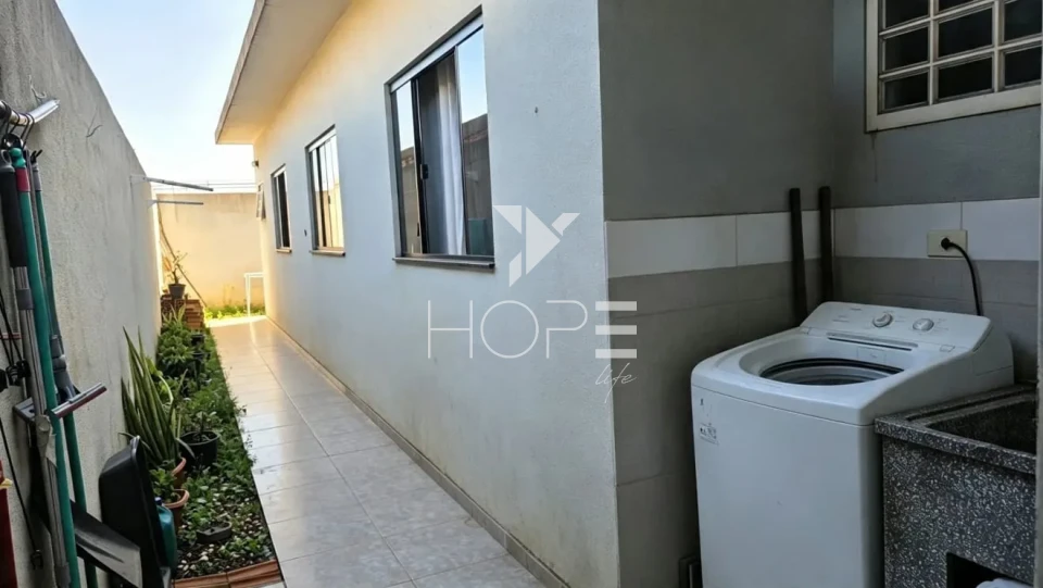 Imagens do imóveis Casa geminada à venda - 81 m² - 3 quartos - 1 suíte - Jardim Montecatini - Região Leste - Londrina PR