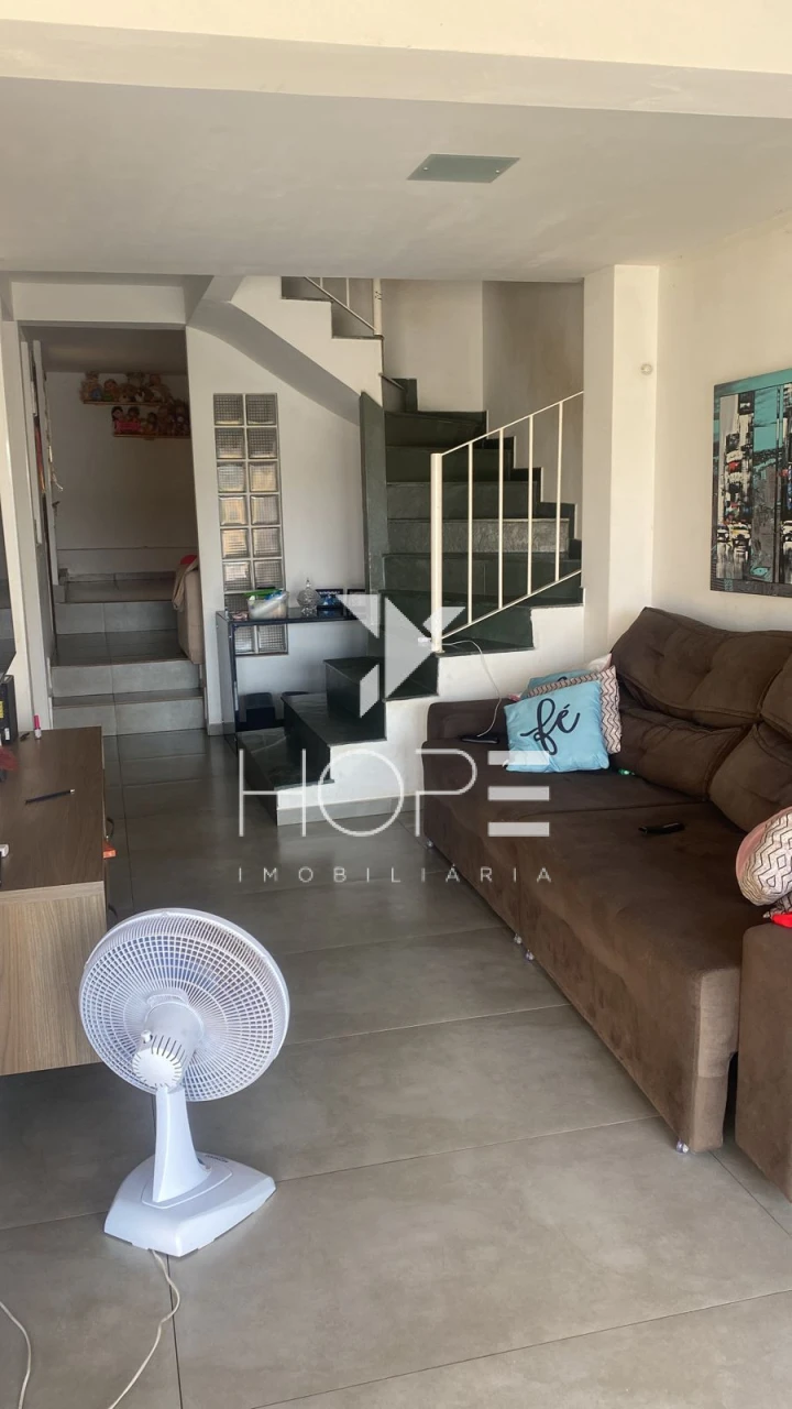 Imagens do imóveis Sobrado Geminado à Venda – 169 m² – 3 Quartos (1 Suíte) – Jardim Novo Sabará – Zona Oeste – Londrina/PR