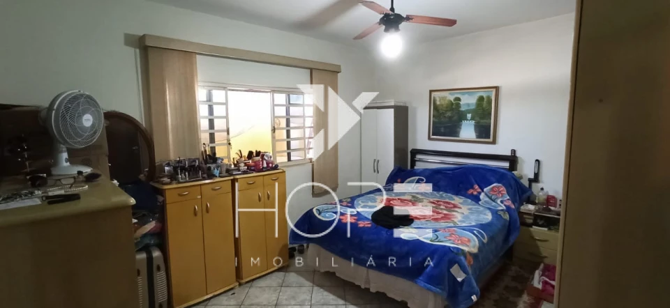 Imagens do imóveis Casa Térrea à Venda – 193m² – 4 Quartos (1 Suíte) – Vila Brasil – Região Central – Londrina/PR