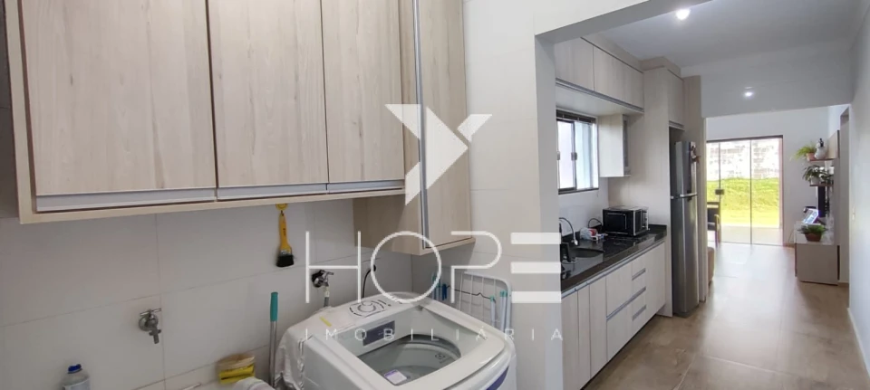 Casa à venda – 151 m² de área total – 72 m² privativos – Condomínio Estância Cabral – Cambé/PR