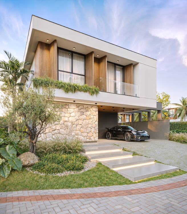 SOBRADO DE ALTO PADRÃO NO PARQUE TÁUA - COND. ARAGUARI