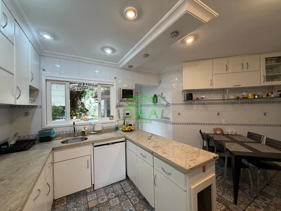 Imagens do imóveis Incomparavel Casa na Vila Madalena, 5 Suítes, 4 Vagas, Quintal e Churrasqueira