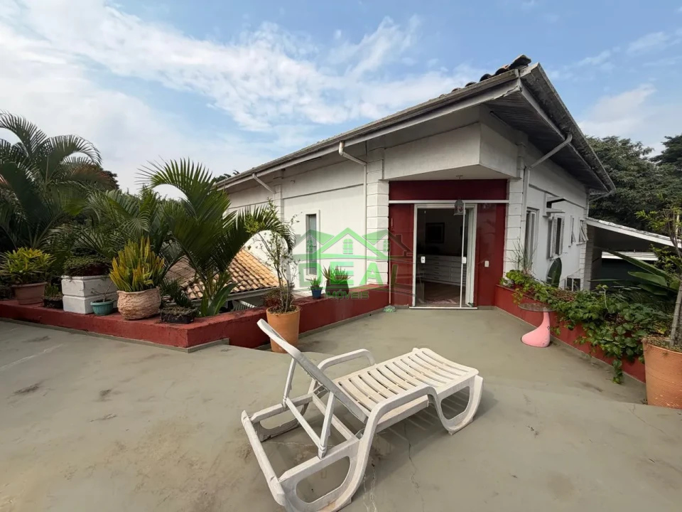 Imagens do imóveis Incomparavel Casa na Vila Madalena, 5 Suítes, 4 Vagas, Quintal e Churrasqueira