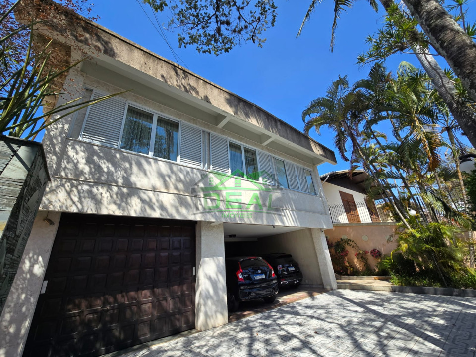 Casa à venda no Alto da Lapa, com possibilidade de uso residencial e comercial