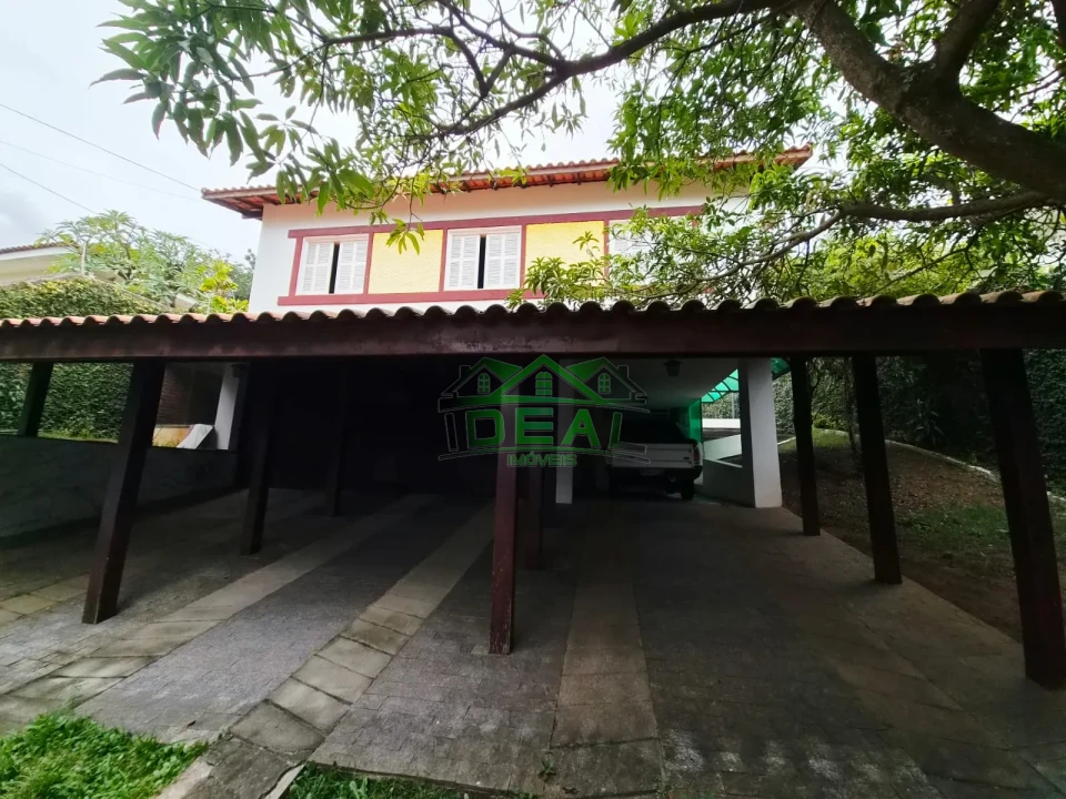 Imagens do imóveis Excelente Imóvel, com 3 dormitórios, 6 vagas de garagem