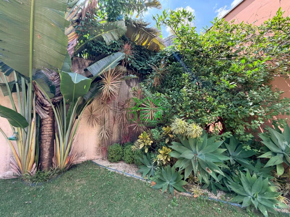 Imagens do imóveis Espaçoso Sobrado para Venda no Alto da Lapa, 4 suítes, 6 Banheiros e 6 Vagas