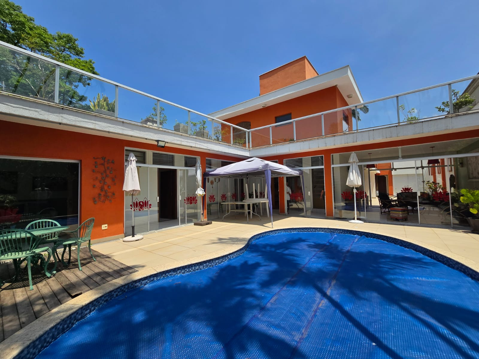 Casa Térrea para Venda no Alto de Pinheiros, 4 Dorms, 2 Suítes e 6 Vagas