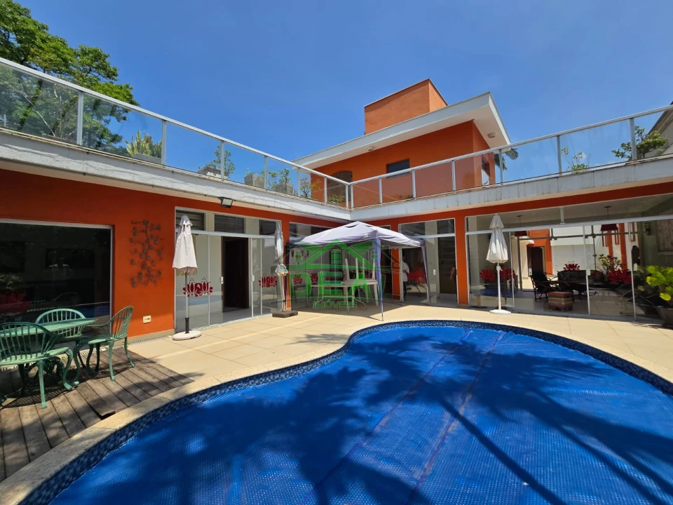 Casa Térrea para Venda no Alto de Pinheiros, 4 Dorms, 2 Suítes e 6 Vagas