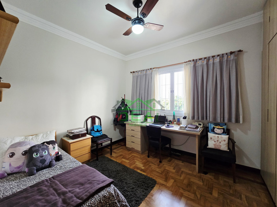 Imagens do imóveis Casa Térrea para Venda na Lapa, 4 dorm(s), 2 suite(s), 7 vaga(s), 500 m²AC e 710AT
