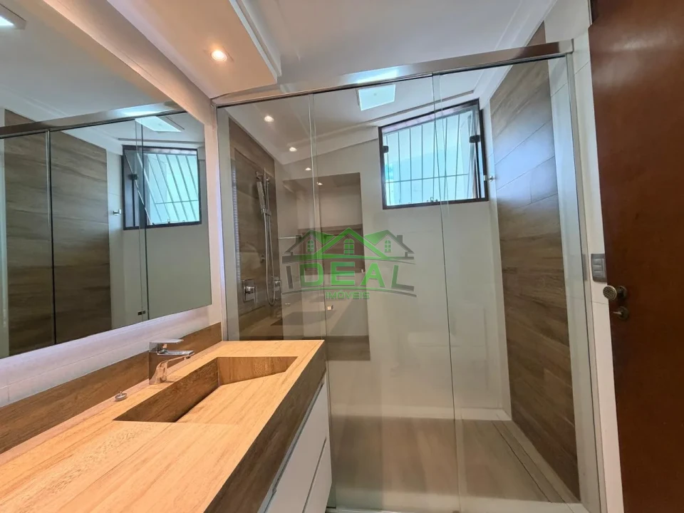 Imagens do imóveis Linda Casa de Arquiteto para Venda no Alto da Lapa, Espaço Gourmet e Piscina