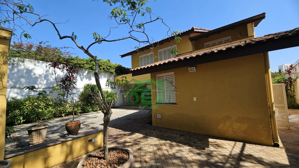 Imagens do imóveis Sobrado para alugar no Alto da Lapa, com estilo único