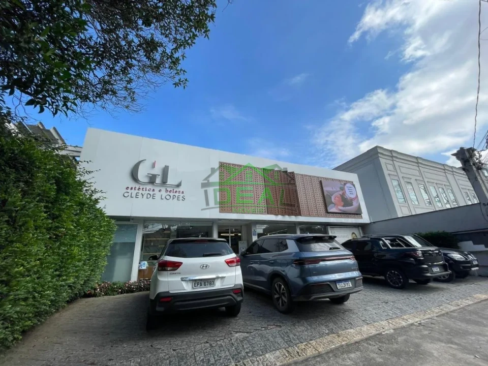Sobrado Comercial de Alto Padrão | 425m², 19 Amplas Salas e 15 Vagas