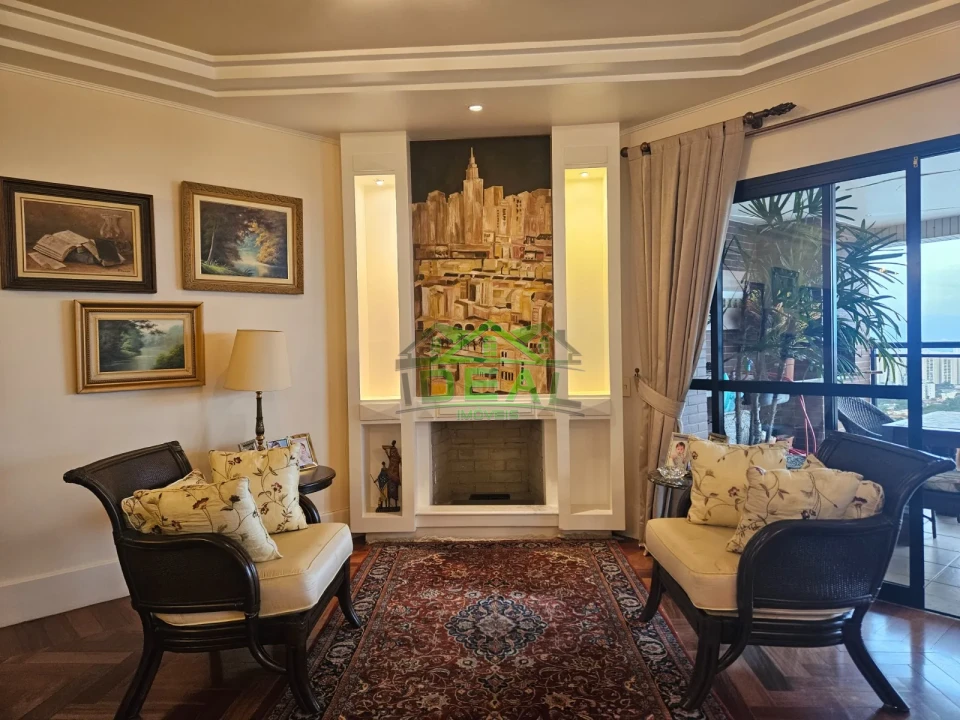 Apartamento de Alto Padrão  | 247m², 4 Suítes, 4 Vagas