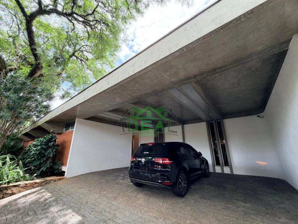 Casa para Venda no Alto de Pinheiros, 5 Dorms sendo 2 Suítes, 6 Vagas e Piscina