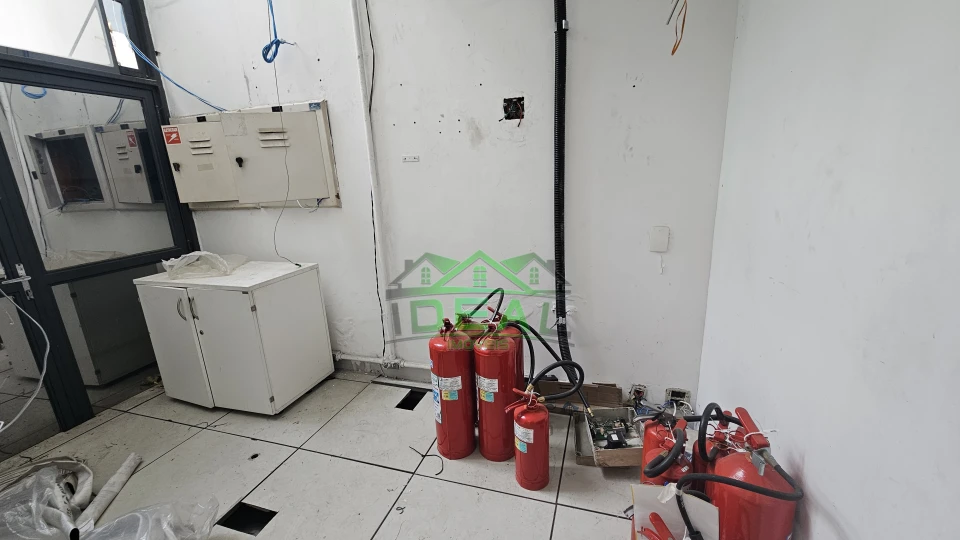 Venda Conjunto Comercial na Lapa, 9 salas, 20 vagas, 1459m²