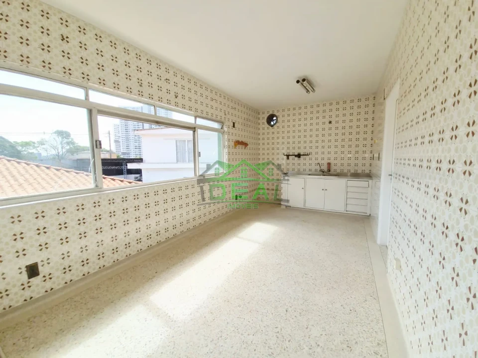 Casa Térrea a Venda no Alto da Lapa | Garagem para 10 Carros
