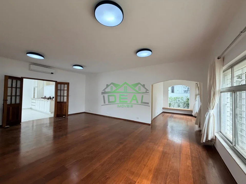 Imagens do imóveis Casa Térrea para Locação no Alto da Lapa, Rua Tranquila e Arborizada