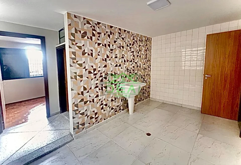 Sobrado para Locação ou Venda na Vila Mariana | 3 dormitórios sendo 1 suíte, 3 vagas