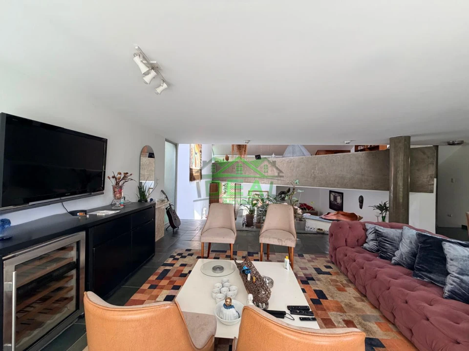 Imagens do imóveis Casa de Arquiteto para Aluguel no Boaçava, 4 dorm, 2 suites e 6 vagas