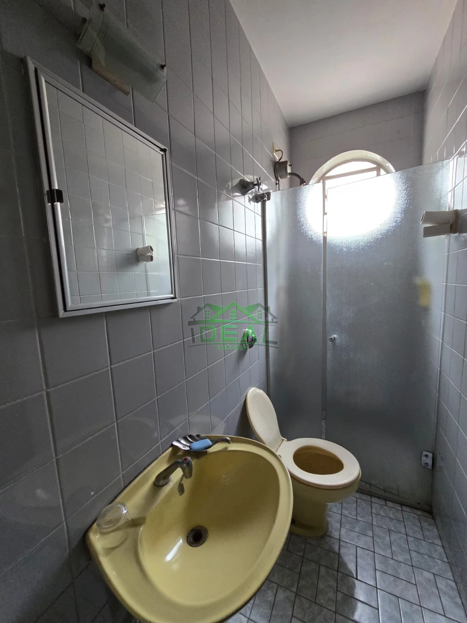 Casa Térrea disponível para Venda, com possibilidade de uso comercial ou residencial, localizada na Lapa.